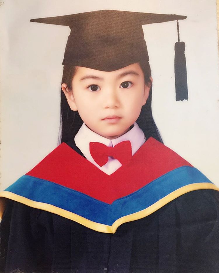 부탁해요 곁에 없어도 몸조심하세요 참 힘겨워 했잖아요 또 다시 만날 수 있다면 아직 남겨진 내 맘 전하고 싶은데 내가 부족한가요 당신을 원한 이유로 이렇게 날 외면하려 하나요 단 한번 사랑을 믿어요 볼 수 있다면 나 웃고 살 수 있는데 허나 다른 사랑 찾아가란 말은 말아요 날 버리진 않겠죠 그럴 리 없잖아요 you 언젠가 잠시라도 기억 할 수 있다면 난 그걸로 돼요