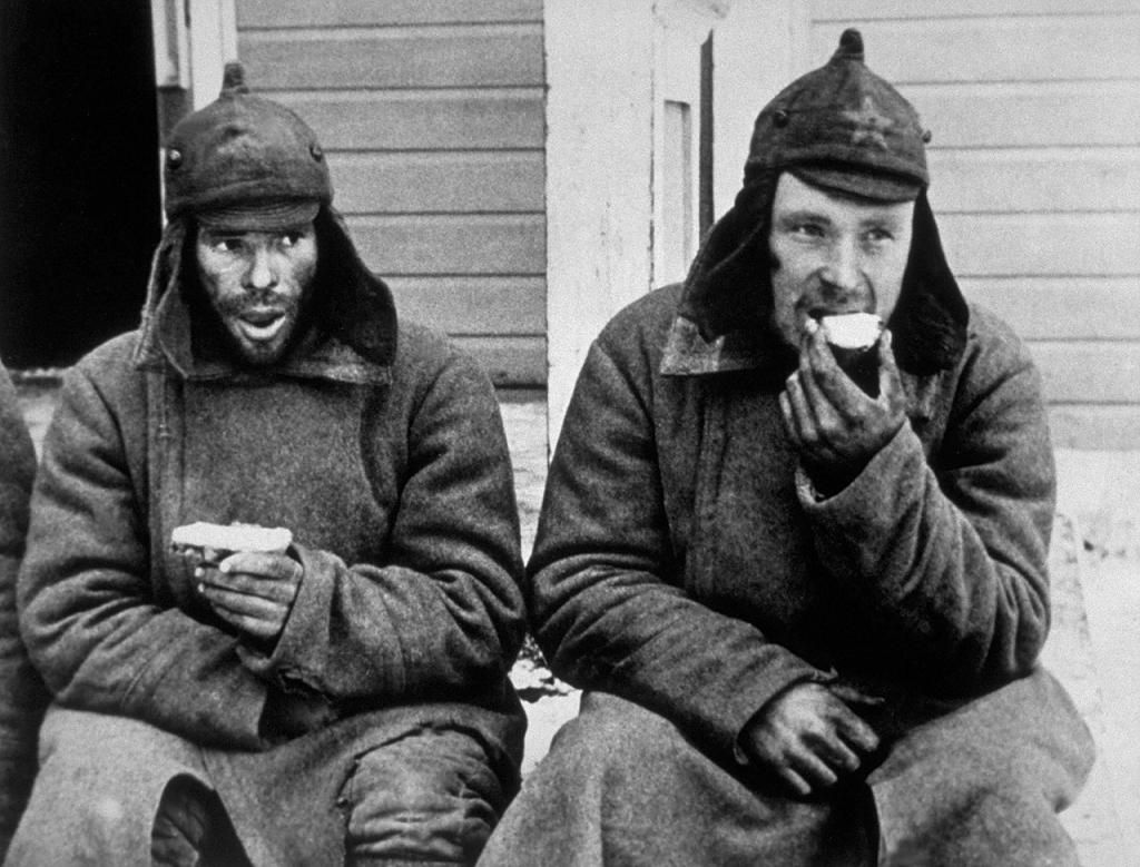 Ближе брата - друг боевой : 전우는 가까운 형제다 (소련, 장엄, 웅장, 진지)